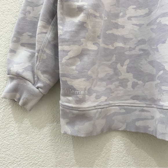 LULULEMON Perfectly Oversized Crew in Igcognito Camo Alpine White Multi - Picture 6 of 11